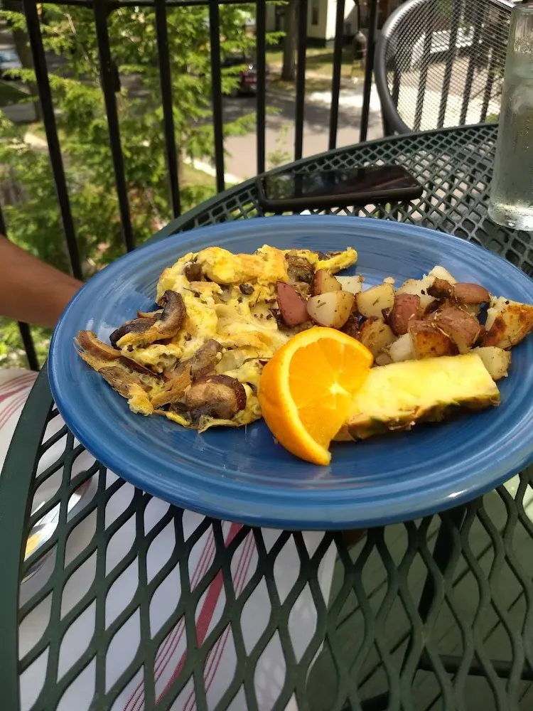 Brie and Mushroom Scramble